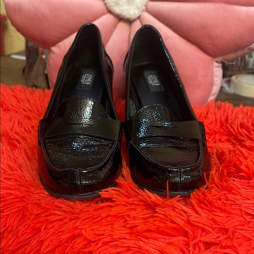 Jones New York Shiny Black Loafers - Picture 7 of 9